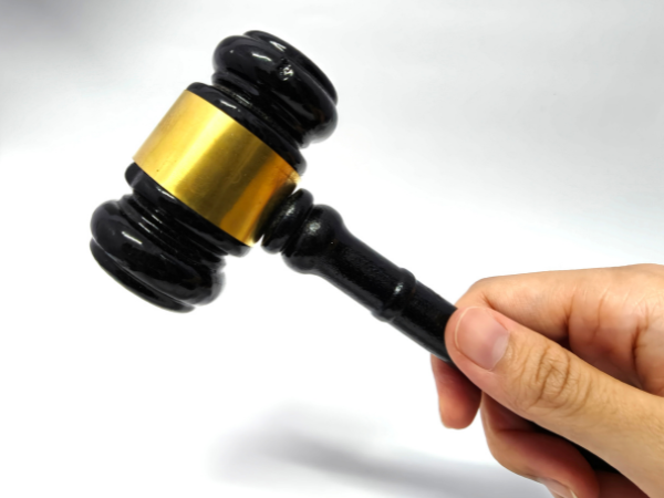 STJ decide que suspensão aplicada pela antiga Lei de Licitações vale para toda a administração pública