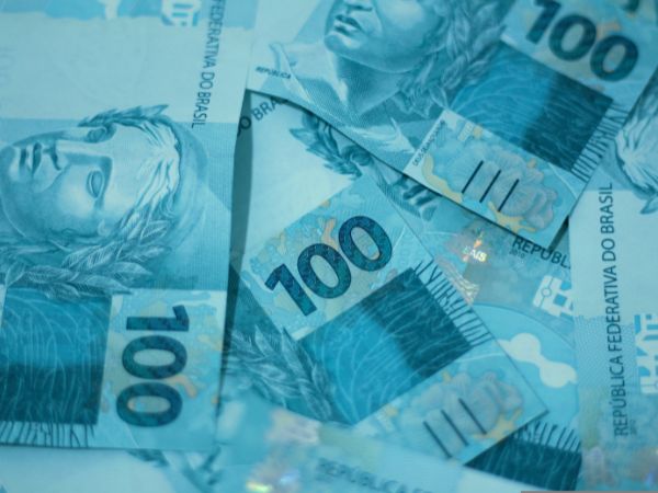 Mercado eleva inflação para 4,17% e juros a 12,50% em 2026, aponta Focus