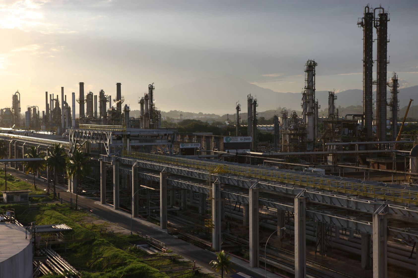 Governo zera PIS e Cofins do diesel para conter impacto da alta do petróleo
